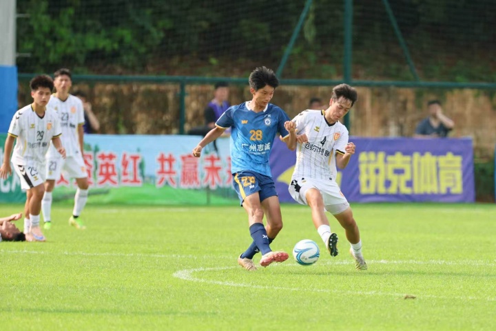 中冠G组：晨星创尔特3-1逆转黄埔志诚，青年军顶住高温老将冲击
