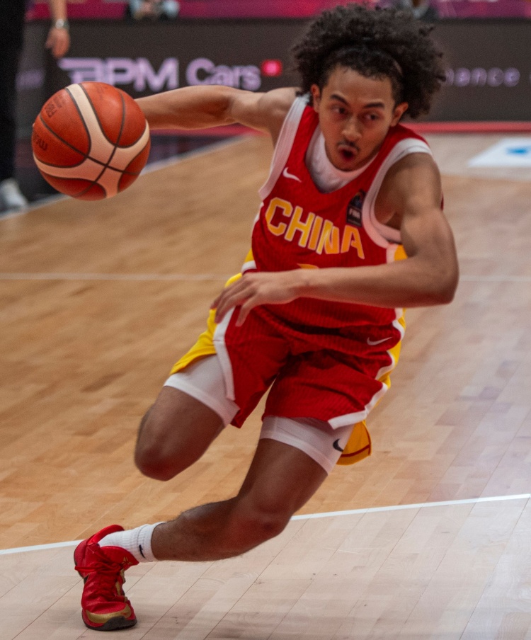 库里与李宁签下10年合同 个人品牌业务全面移交 库里与李宁签下10年合同 个人品牌业务全面移交