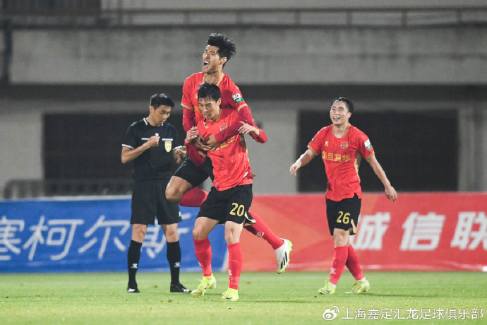 中甲三队齐换帅：嘉定汇龙3-0开门红 苏州换萨尔科 红狮垫底自救