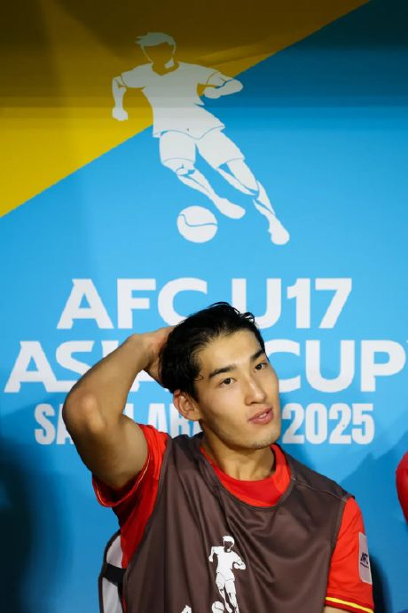 17岁布尼亚明跳级入选U22国足：目标欧洲留洋