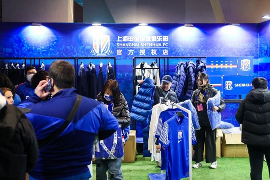 申花主场日均2.8万人，赛事经济圈撬动37亿