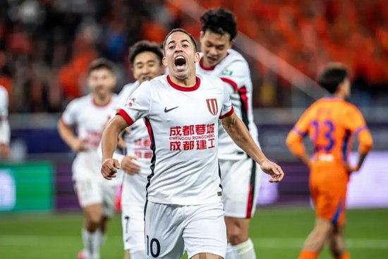 30分13轮不败，成都蓉城成冠军竞争者 徐正源：现状超预期