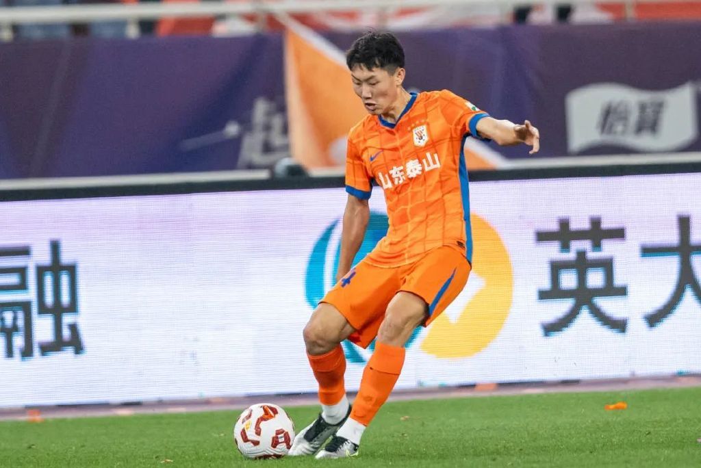 1比6惨败后战申花：泰山队赛季分水岭将至，两大困境亟待破解