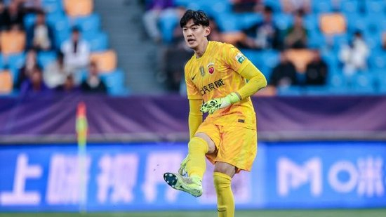 全华班津门虎1-4海港：于根伟回应洗牌争议，五外援碾压暴露赛程之困