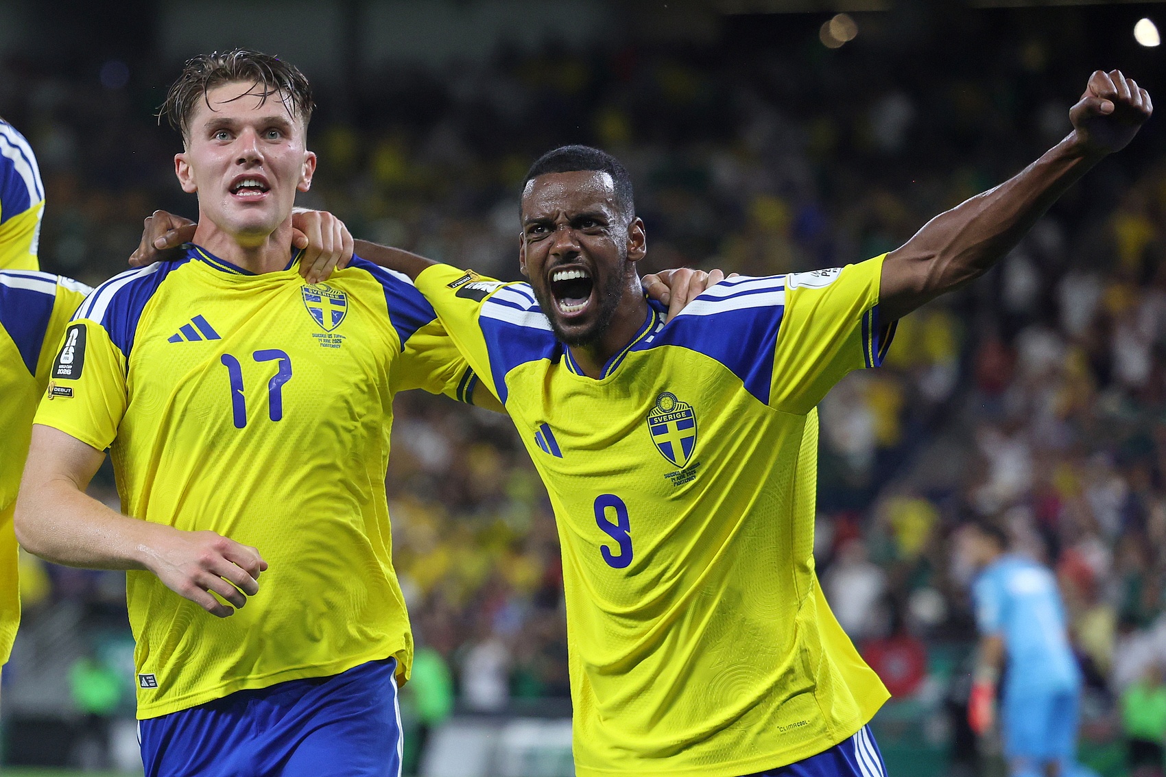 拜仁4球4助三叉戟齐发威，利物浦2球6助多点开花