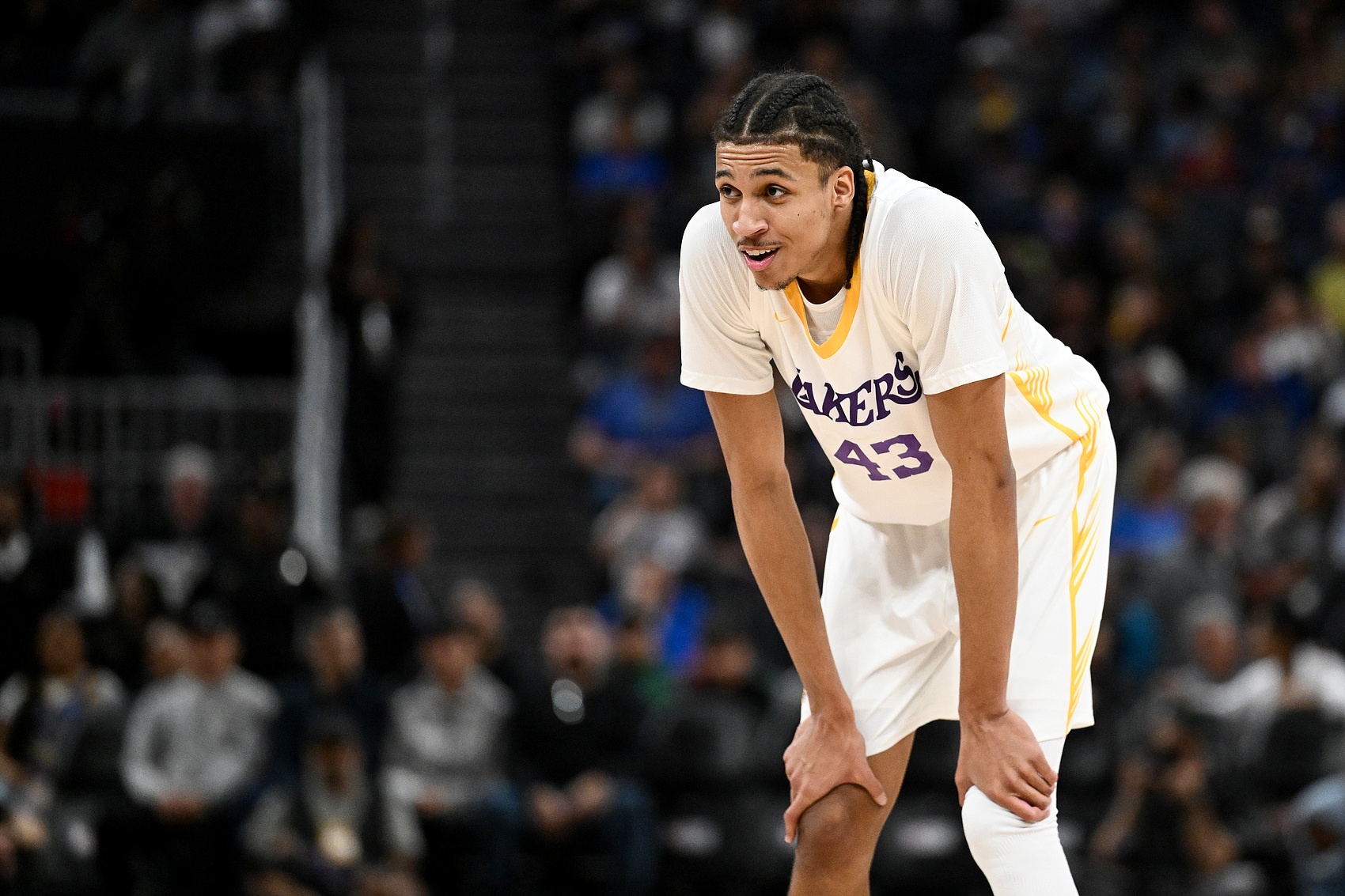 湖人夏联主帅特训卡尔：模拟一线队替补/轮换角色