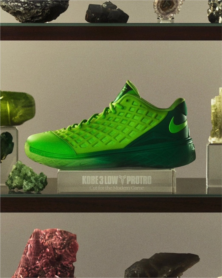 贝克汉姆·布莱克上脚科比3代青蜂侠出战曼巴联盟邀请赛