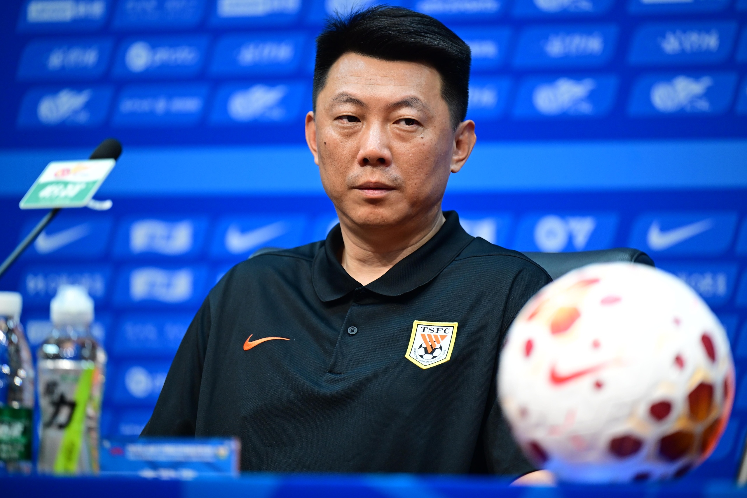 唐田悼念中暑离世天津球迷：平安回家比什么都重要