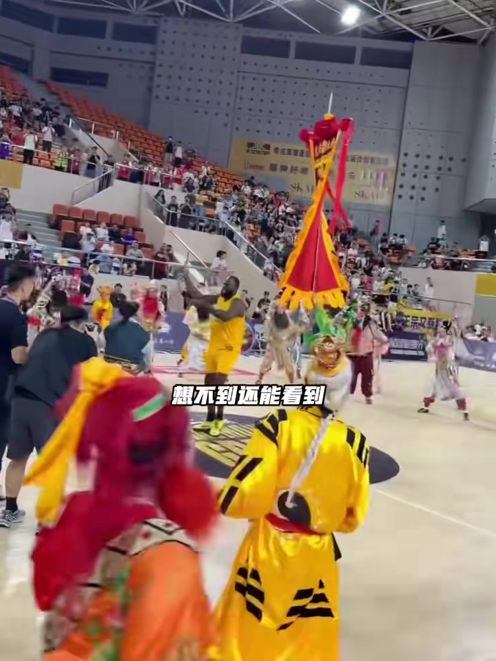 感å�—当地特色ï¼�追梦ä¸å›½è¡ŒåŠ å…¥è‹±æŒèˆ�表演 æ‰åŠ¨èº«å§¿å¾ˆæ˜¯å°½å…´ 感å�—当地特色ï¼�追梦ä¸å›½è¡ŒåŠ å…¥è‹±æŒèˆ�表演 æ‰åŠ¨èº«å§¿å¾ˆæ˜¯å°½å…´