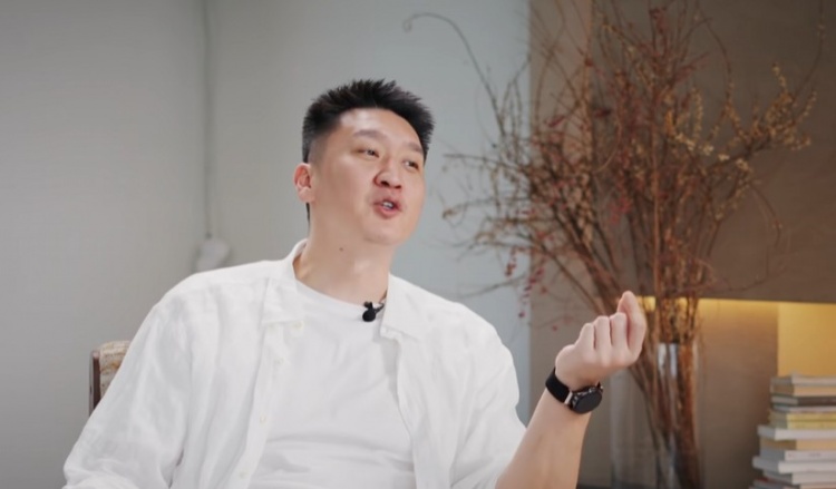 05年98-10大胜沙特！孙悦：下半场只丢4分 唐正东丢2罚被尤纳斯骂