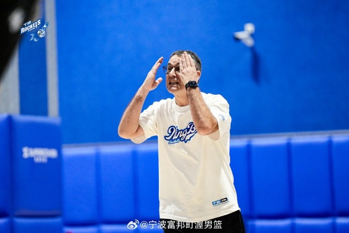 宁波富邦男篮晒日常训练：积极备战！
