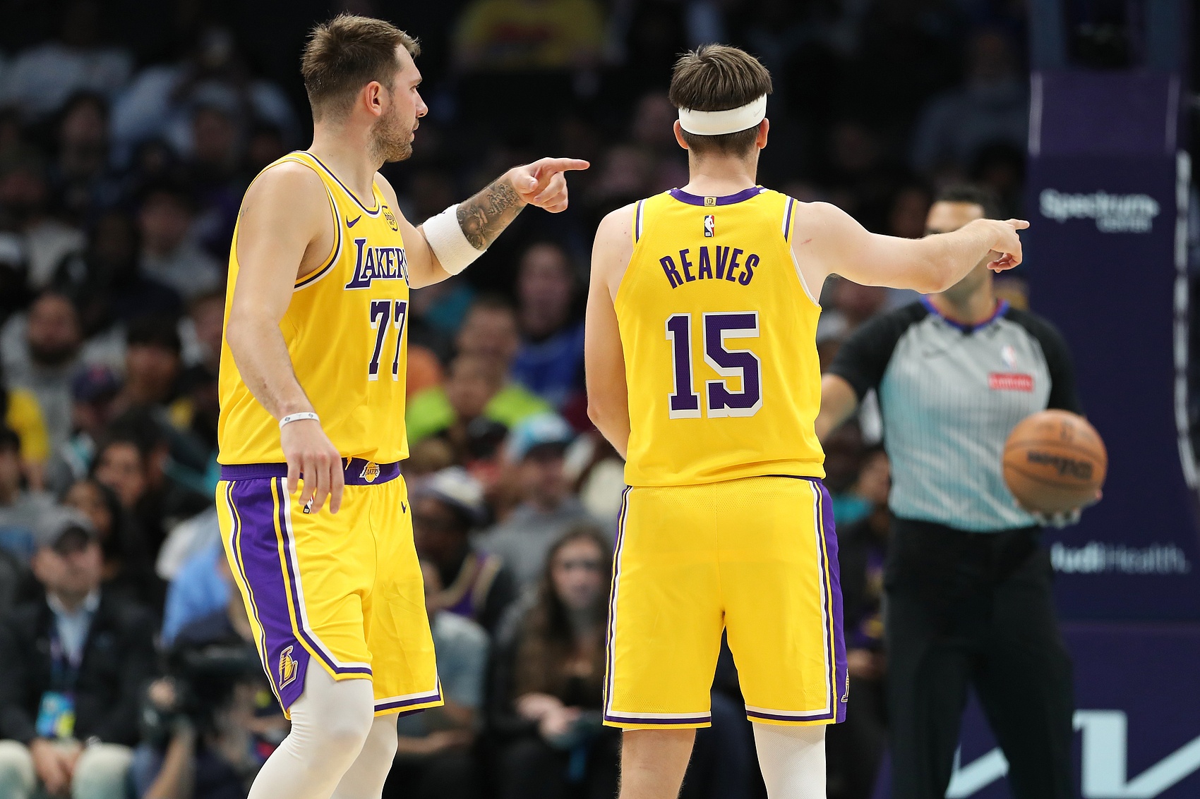 湖人媒体人:东契奇与里夫斯优势相似 两人搭档存在互补性问题